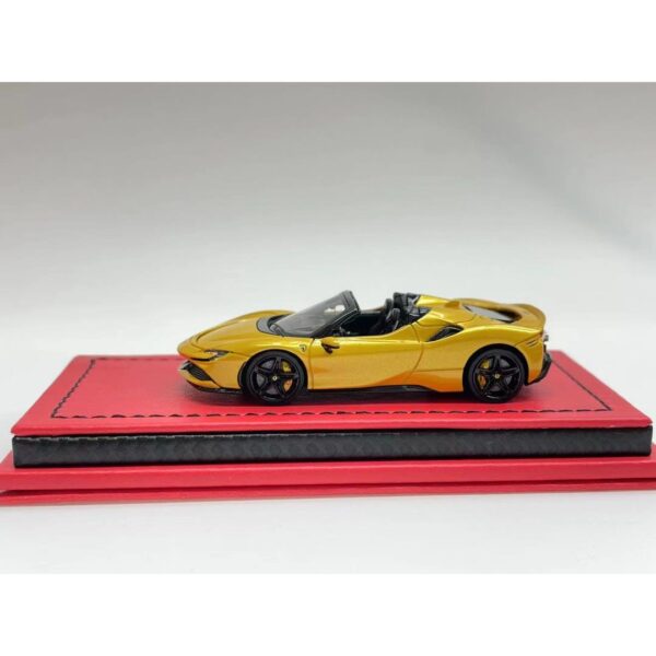 ABONO PRE VENTA $10.00 (Precio $86.99) ART 1:64 Ferrari SF90 Yuema - Resina - Amarillo Dorado (Descapotable) (llega aprox. marzo 2024) - Imagen 3
